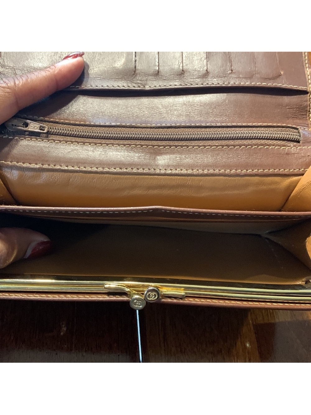VTG Gucci Brown Leather Interlocking G KISS Lock Flap Wallet- Authentic 70s/80s - Picture 11 of 13
